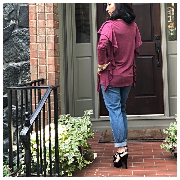 ✨LAST ONE ✨Long sleeve ruffle detail top - Picture 5 of 6